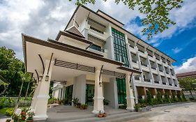 Wanarom Residence Hotel